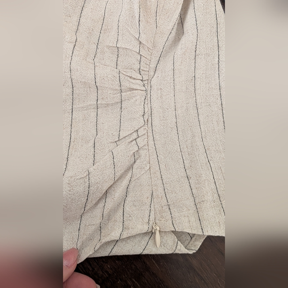 Vici Cream Sleeveless Top - Picture 3 of 4